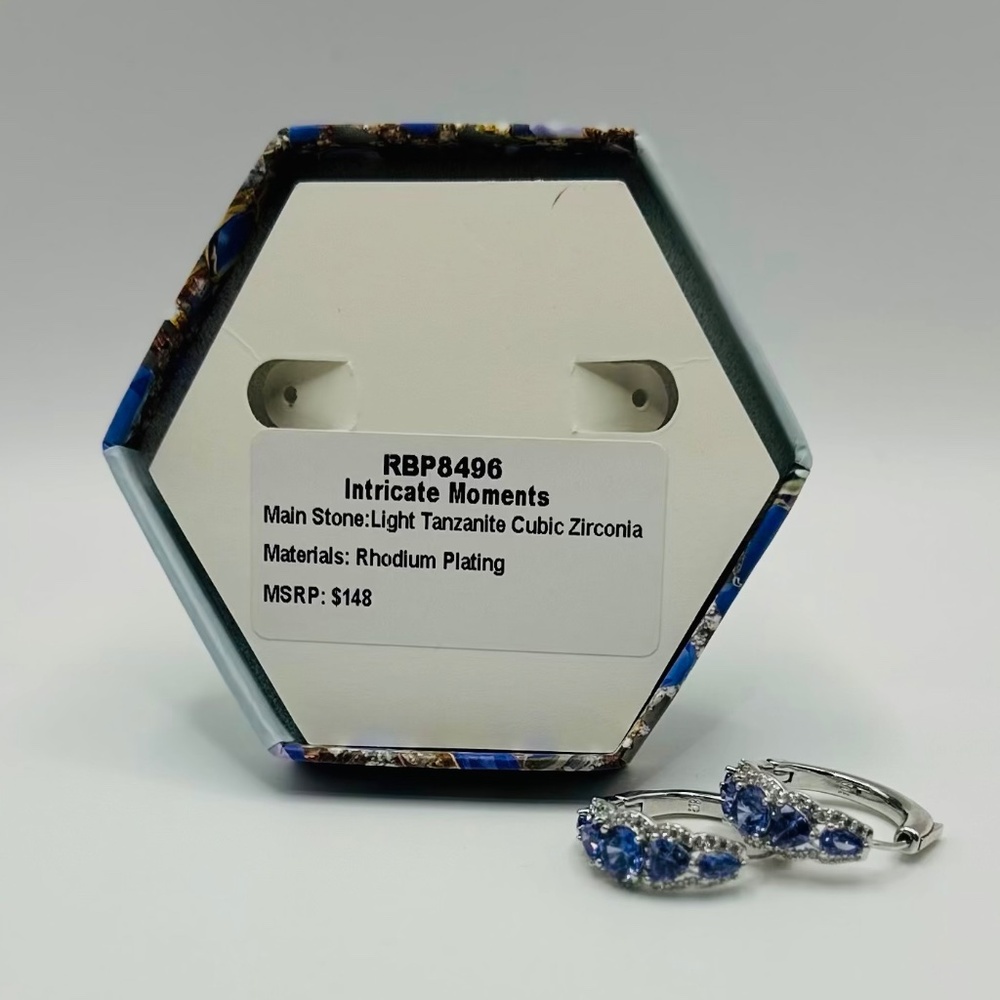 ✨ Bomb Party “Intricate Moments” Earrings  ✨ - Picture 3 of 4